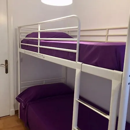 Gran Casa Con Bonito Jardin Vakantiehuis *