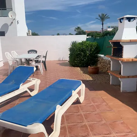 Gran Casa Con Bonito Jardin Holiday home